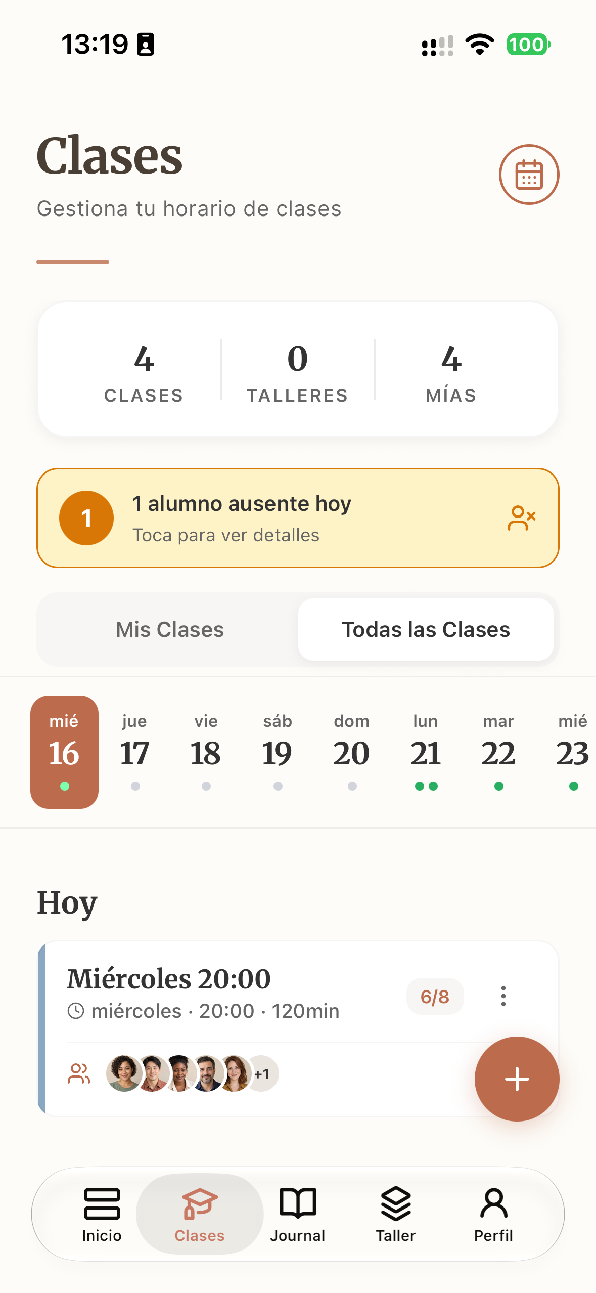 Pantalla de Ceramik para programar clases de cerámica con fechas, grupos y estudiantes