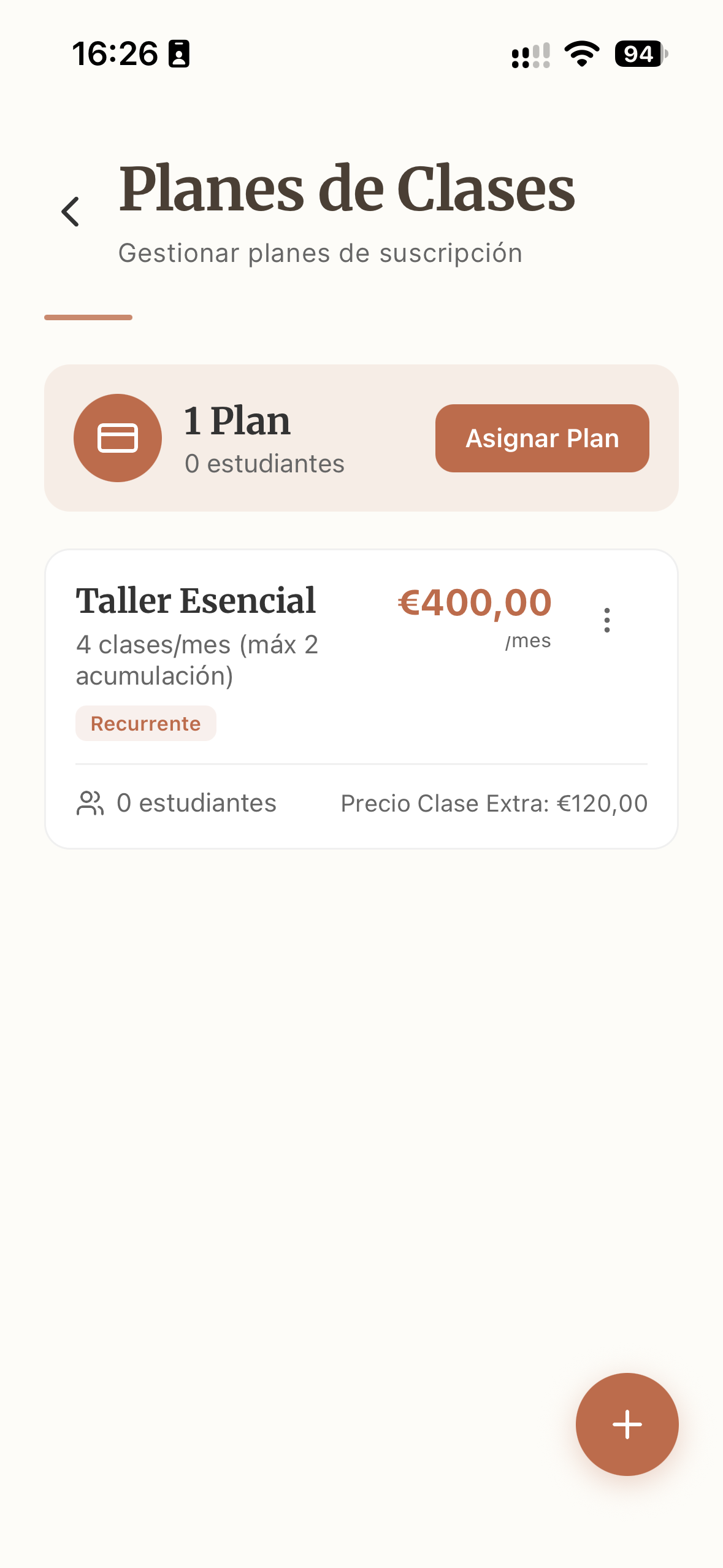 Planes de clases en Ceramik con recurrencia, clases incluidas, alumnos asignados y precios de clases extra